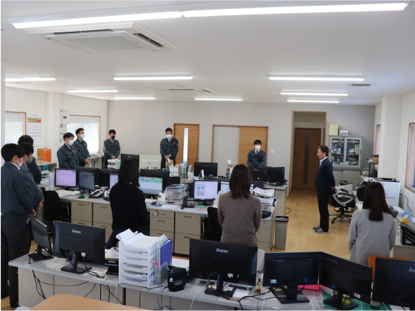 年見機工株式会社の社内の様子